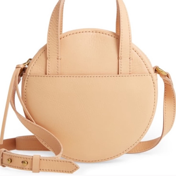 Madewell Handbags - Madewell Simple Circle Leather Purse